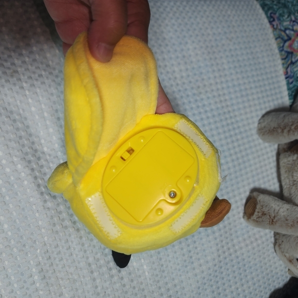 POKEMON GUC MY FRIEND PIKACHU TALKING PLUSH TOY COLLECTIBLE - Picture 4 of 7